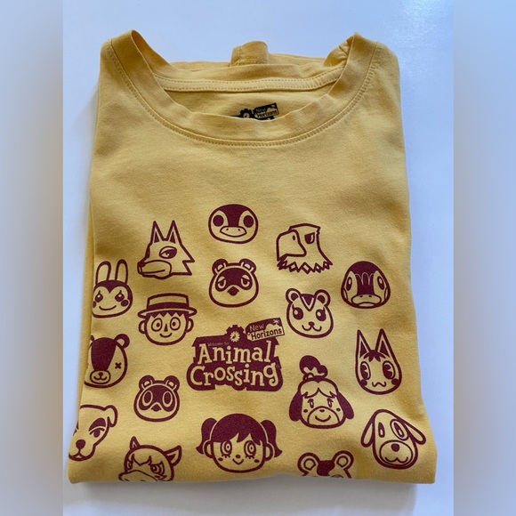 New Horizons Animal Crossing Yellow T-Shirt Size Small 100% Cotton - Picture 1 of 10
